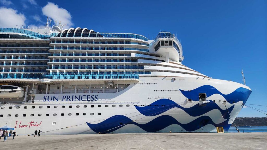 Cruise Ship Restaurant Will Be Available on Land for 2 Nights in February