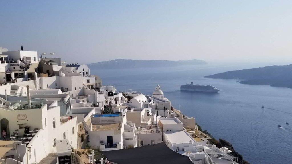 Cruise Ship Changes Course, Skips Santorini After Earthquakes