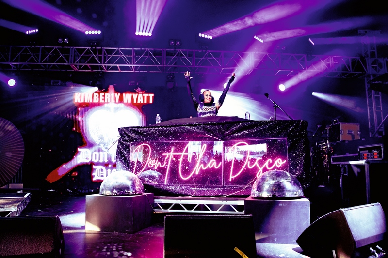 Marella Announces Headline Acts for Electric Sunsets 90s vs 00s – Cruise Industry News